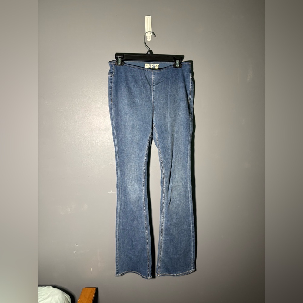 Free People We The Free Penny Pull-On Flare Jeans Size 28 - Picture 2 of 5